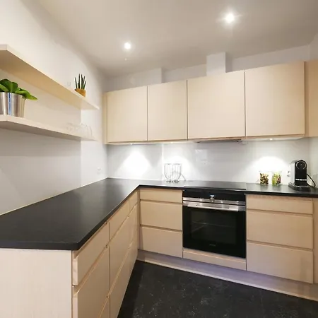 New Harbor Apartment