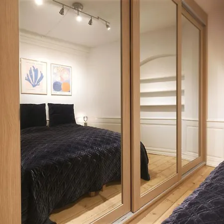 New Harbor Apartment